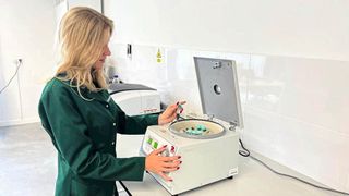 Zentrifuge von Ohaus im Einsatz bei Ecobean (Bild: Ecobean)