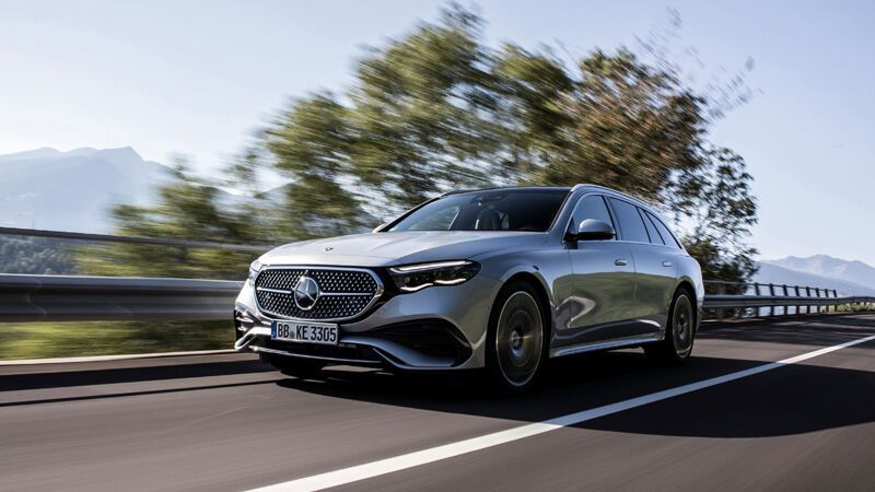 Um entspannt am Ziel anzukommen bedarf es nicht einmal der starken Motorisierungen. Der 197 PS starke Einstiegsdiesel hat als Brot-und-Butter-Antrieb der Dienstwagenfahrer auch weiterhin seine Berechtigung.  (Bild: Mercedes-Benz)