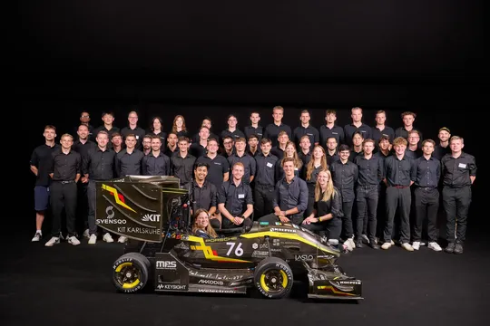 Die Saison eines Formula-Student-Teams ist extrem komprimiert: von der Idee über Design und Fertigung bis zur Testphase und dem internationalen Wettbewerb vergeht nur ein Jahr. (Bild:  Alex Grobe)