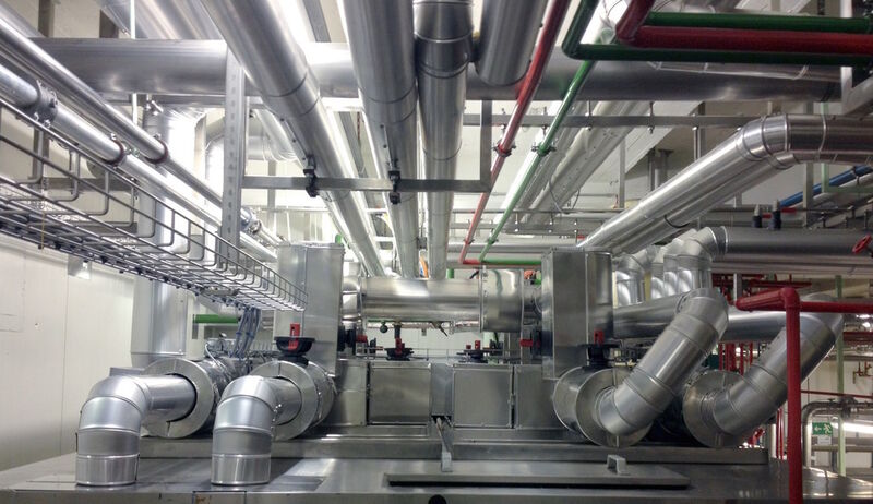 Beispiel einer Anlage in der Süßwarenindustrie in Süddeutschland (Bild: L&R Kältetechnik)