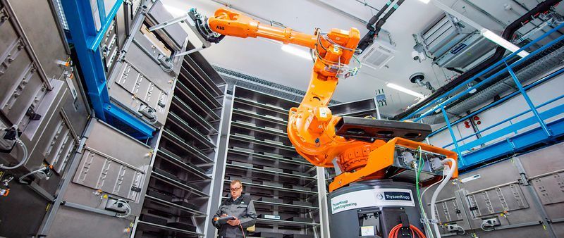 Im Projekt streben die ZSW-Forscher eine deutliche Verbesserung von Lithium-Ionen-Zellen gegenüber dem jetzigen Stand der Technik an.  (ZSW / E. Eberhardt)