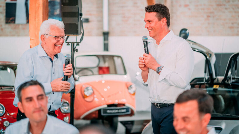 Mazda-Deutschland-Geschäftsführer Bernhard Kaplan begrüßte mit Museumsgründer Werner Frey die Gäste. (Christian Strohmayr | image24.eu)