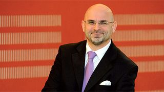 Im Gespräch mit Dr. Alexander Haunschild, Leiter Geschäftsbereich Fahrzeugserienlacke Europa bei BASF Coatings, über die Aufgaben und Eigenschaften künftiger Fahrzeuglacke. (Foto: BASF)