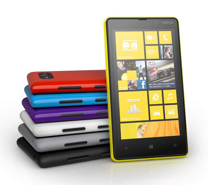 In zahlreichen Farben ist das Lumia 820 erhältlich. (Archiv: Vogel Business Media)