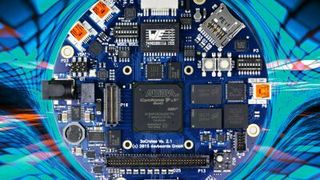 Handfeste Erfahrungen: In Vorträgen und Workshops können Teilnehmer zum Teil direkt auf entsprechender Hardware, ihre Kenntnisse über den aktuellen Stand der FPGA-Technologie vertiefen und austauschen. (EBV Elektronik)