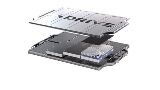 Die V4Drive Battery GmbH gehört zur Varta AG. Sie hat eine Lithium-Ionen-Batterie entwickelt, die sehr schnell geladen werden kann und für große Beschleunigungen beim E-Auto steht. Nun verhandelt Varta mit dem Sportwagenhersteller Porsche über dessen Beteiligung am Geschäft.(Bild:  V4Drive Battery)