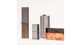 Das Elektronenstrahlschweißen hat im Vergleich zum Laserstrahl- oder Lichtbogenschweißen einige Vorteile zu bieten. Außer seiner Material- und Bauteilflexibilität sowie der Fähigkeit präzise und eng toleriert zu fügen, kann es unter Umständen wirtschaftlicher sein als die Konkurrenzverfahren. (pro-beam)
