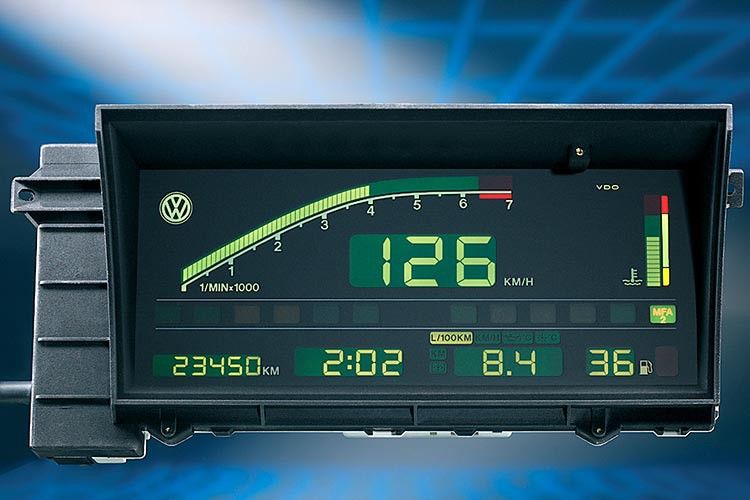 Das erste volldigitale Kombiinstrument im Volkswagen Golf II GTI hielt im Jahr 1986 Einzug. ( Continentel)