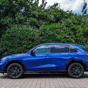 Dagegen wirkt der ZR-V konservativer. (Bild:  Rosenow – VCG)