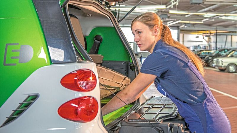 Im Kfz-Gewerbe wurden 2022 mehr Ausbildungsverträge unterzeichnet als im Vorjahr – wie sieht es 2023 aus?(Bild:  Volz - Promotor)