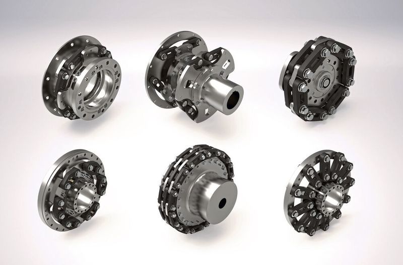 Kupplungen der SGFlex-Serie von SGF verfügen über elastische Elemente mit der Tenpu-Fadentechnologie. Aufgrund der Elastizität lassen sich radiale, axiale und winkelige Fluchtungsfehler rotierender Teile ausgleichen und Vibrationen oder Lastspitzen minimieren. (SGF)