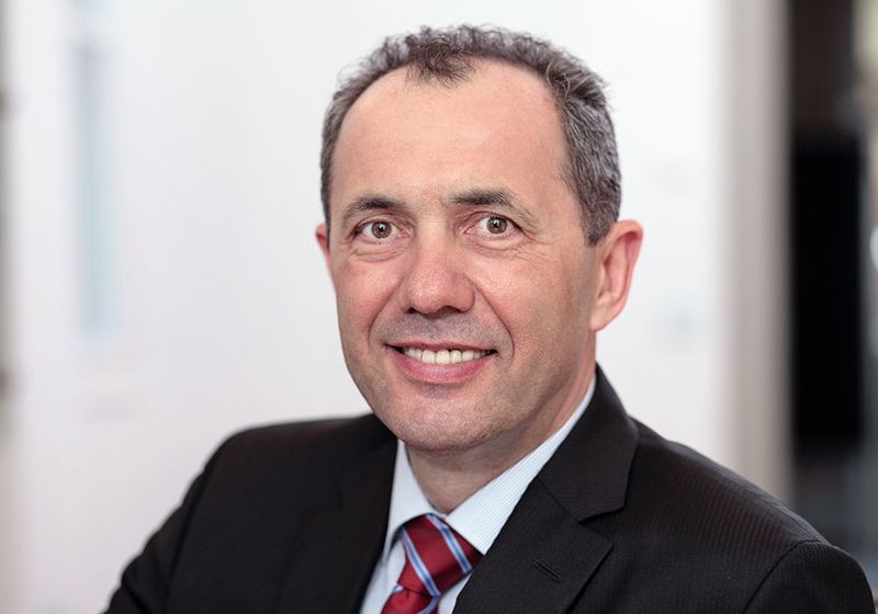 Wilhelm Goschy, Vorstand der Staufen AG: „Führungskräfte müssen aus ihren Komfortzonen herauskommen und vor Ort in der Werkshalle präsent sein. Das passiert bisher viel zu selten.“ (Bild: Staufen)
