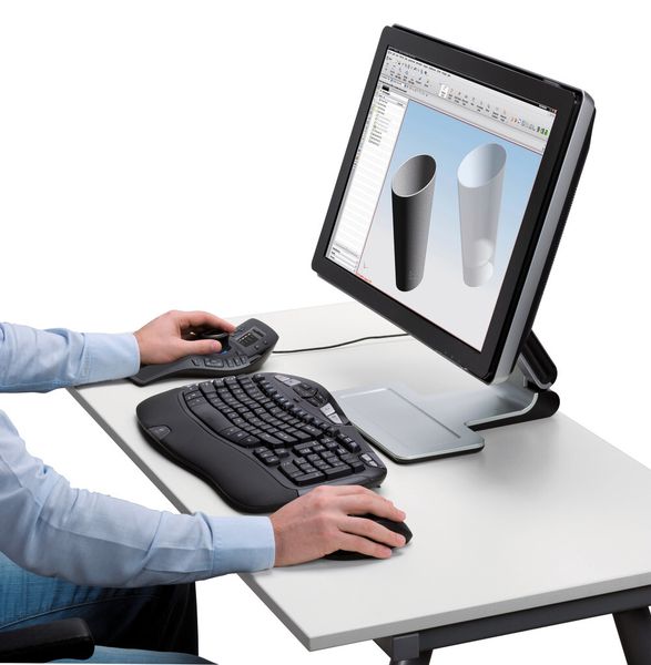 Die Integration einer 3D-Maus in den Designprozess verschafft Rhino-Anwendern eine natürlichere Verbindung zu ihrem 3D-Modell. (Bild: 3D-Connexion)