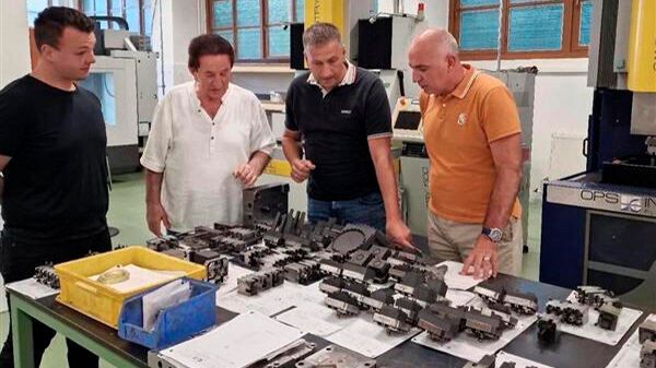 Asim Spahović, Hasco (third from left), in discussion with BSI customers Erwin Bekto, Redžo Bekto and Mehmed Šehić (from left to right).(Source:  Hasco)