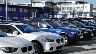 Die Zusammenarbeit von Caronsale und Alpha Online soll die Fahrzeughereinnahme effizienter machen: weniger Arbeit für den Handel, dafür mehr Ertrag pro Fahrzeug – und mit einem umfassenden Leistungsspektrum. (Bild: Pfaff - VCG)