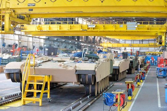 Die Gespräche zwischen Putin und Trump, um ein baldiges Ende des Ukrainekrieges herbeizuführen, sind quasi gescheitert. Während das Sterben also weitergeht, wird gleichzeitig die europäische Verteidigungsfähigkeit gestärkt, was vor allem deutsche Rüstungsplayer pusht.(Bild:  GM)