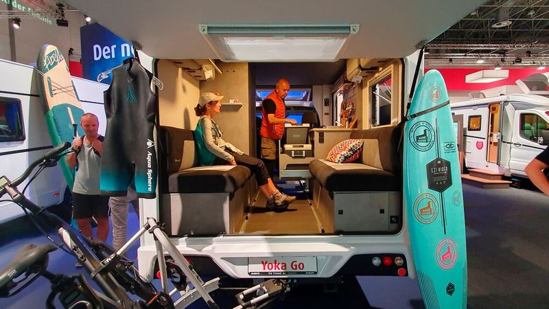 Neben dem Sportequipment haben auch die Insassen viel Platz. (Bild: Mauritz – VCG)