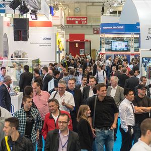 Die Serviceroboter kommen: Auf der Automatica 2014 konnten die Aussteller einen neuen Besucherrekord verbuchen, Roboter und Co. dienten dabei als Magnet.