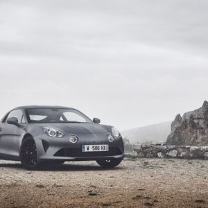 (Renault)