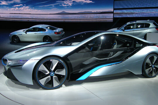 Auch BMW ist noch nicht ganz startklar, doch die Elektroautos BMW i3 und i8 (Bild), sollen ab 2013 zu haben sein. (Archiv: Vogel Business Media)