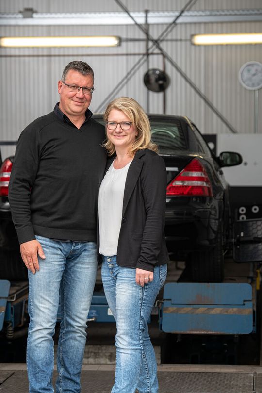 Das Unternehmerpaar Marco und Kathrin Böge trifft die Entscheidung für den Beitritt mit Blick auf Strukturen und Weichenstellungen für die Zukunft. (Bild:  Böge GmbH/Eric Kemnitz)