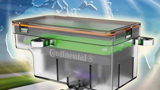 Der Kraftstoffqualitäts-Sensor erkennt die chemische Zusammensetzung des Kraftstoffs und ermöglicht damit eine Feinabstimmung des Motormanagements. Zugleich erfasst der Sensor problematische Substanzen wie Schwefel, Wasser oder Ottokraftstoff im Diesel. (Continental)