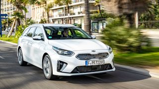 Als erster Hersteller bringt Kia einen Hybrid-Kombi mit Stecker in der Kompaktklasse: den Ceed Sportswagon Plug-in-Hybrid. (Bild: Kia)