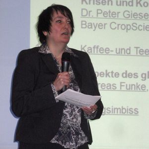 Die Journalistin Christine Eckert moderierte die Veranstaltung.