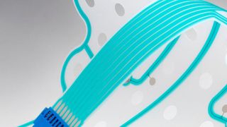 Temperatursensor: Siebgedruckte Schaltungen in Kombination mit SMD-NTC-Bauelementen, ein Beispiel für gedruckte Hybrid-Elektronik. (IEE)