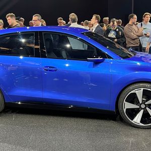 Schaut man sich das Fahrzeug von allen Seiten an, wird deutlich, hier steht der elektrische VW Polo-Golf.(Bild:  Dirk Kunde)