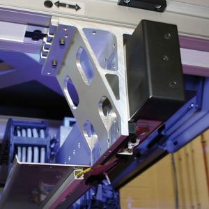 Bild 2: Formschlüssige Verbindungen sollen für eine hohe Genauigkeit des Handlingsystems ohne Justagearbeiten sorgen.