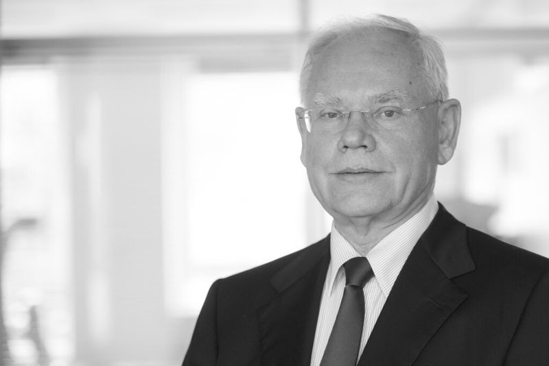 „Die aktuellen Sicherheits- maßnahmen stammen sämtlich aus dem letzten Jahrhundert“, so  Prof. Dr. Hartmut Pohl, Geschäftsführender Gesellschafter Softscheck (Bilder: elektrotechnik/Gollin)