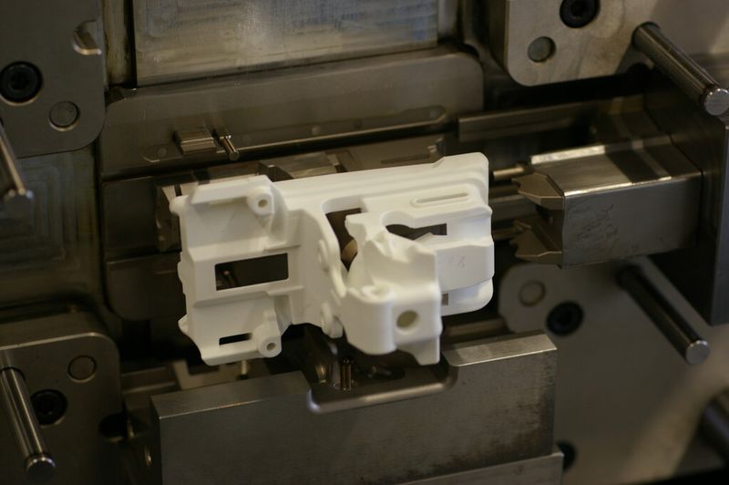 Plastechnik AG, le spécialiste de l'élaboration, conception et production de pièces en matière synthétique et plastique technique. (Image: MSM / JR Gonthier)