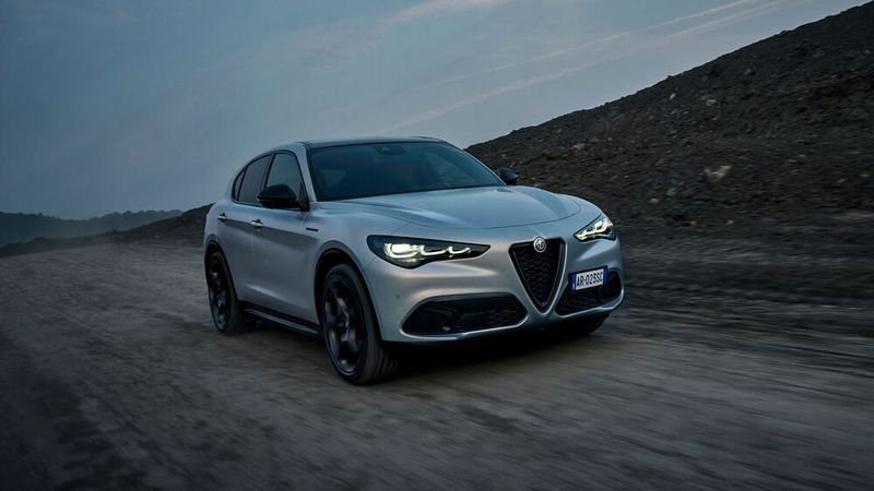 Alfa gönnt den Modellen Stelvio und Giulia 2023 ein Facelift. (Bild: Alfa Romeo/Stellantis)