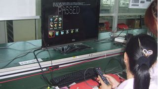 Test bestanden: Der Raspberry Pi wird in antistatische Tüten verpackt (Bild: Raspberry Pi Foundation)