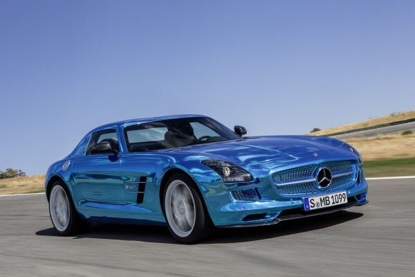 Der Mercedes-Benz SLS AMG Coupé Electric Drive - mit einer Gesamtleistung von 552 kW und einem maximalen Drehmoment von 1000 Nm der stärkste Elektro-Supersportwagen der Welt (Bild: Daimler AG)