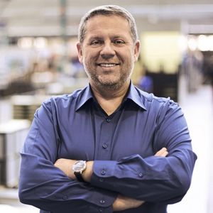 Harald Steiner, Geschäftsführer der BVS Blechtechnik GmbH.(Bild:  BVS)