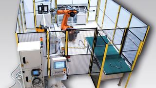 Das Fertigungssystem Twister übernimmt das Biegen fertig montierter Rohre und ermöglicht somit einen reibungslosen Produktionsablauf im Gesamtprozess.  (Bild: Rosenberger)