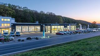 Der Claim des Autohauses Henneberger: „Löwenstark auch im Detail“ (Bild: Katrin Heyer Photographie)