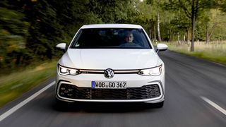 Das LG Braunschweig will VW nicht verbieten, auch nach 2030 noch Verbrenner zu verkaufen. (Bild: VW)