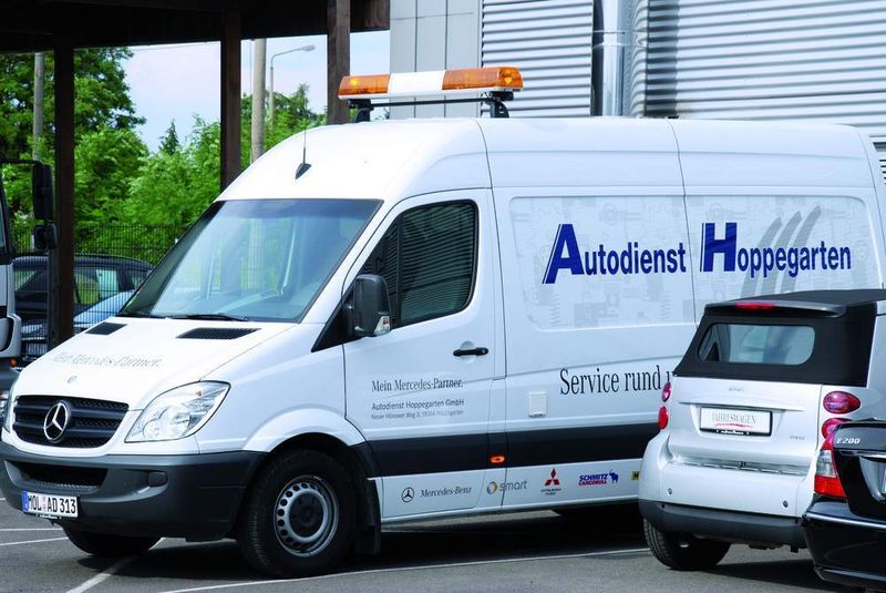 Liegenbleibern kann dank des Servicefahrzeugs schnell geholfen werden ... (Archiv: Vogel Business Media)