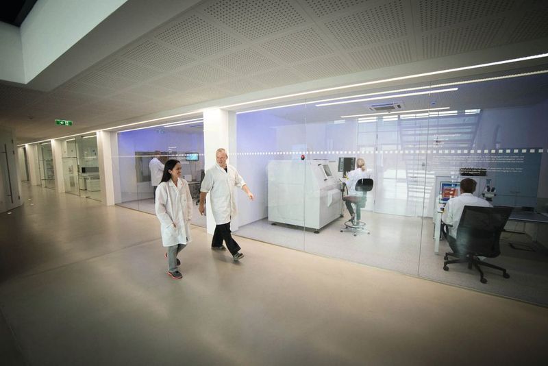 Damit die Qualität passt: Das Umwelt- und Verlässlichkeitslabor in Gmunden wird eröffnet.  (Bild: RECOM Power)