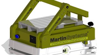 Die Neuentwicklung „Mechafant“ stemmt und befördert Europaletten mit einem Gewicht von bis zu 1,2 Tonnen für den innerbetrieblichen Transport. (MartinSystems)