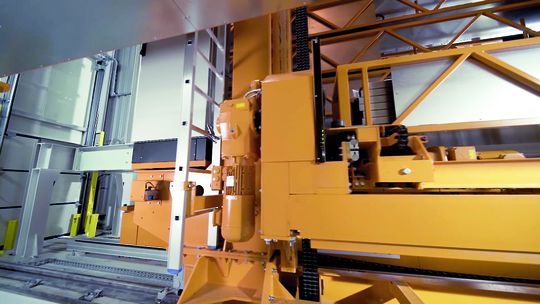 Für das von Baumalog konzipierte automatisierte Lager bei Retech lieferte Nord 6 Getriebemotoren mit Leistungen von 0,75 bis 3 kW sowie die dazu passenden Frequenzumrichter vom Typ NordAC PRO.(Bild:  Nord Drivesystems)