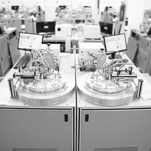 À Marin-Epagnier, SWISS DIAMOND TOOLS SA et DIAMOND TECHNOLOGY GROUP poursuivent une croissance ambitieuse dans le domaine des outils diamant ultra-haute précision destinés principalement à l’horlogerie, au médical ainsi qu’aux industries de pointe.(Source :  Swiss Diamond Tools)