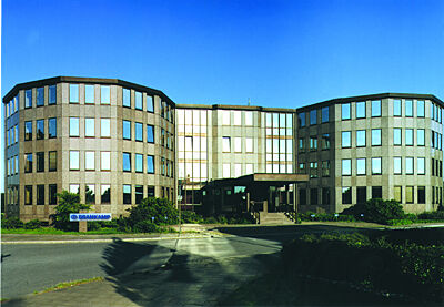 Am Firmensitz in Erkrath bei Düsseldorf liegt das Verwaltungsgebäude mit Vertrieb, Entwicklung und Produktionshalle. Bild: Brankamp (Archiv: Vogel Business Media)