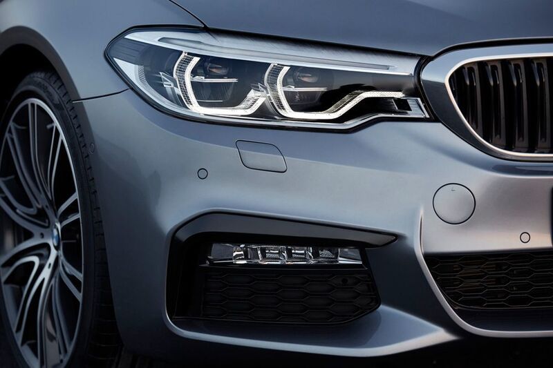 LED-Scheinwerfer ersetzen die bisher obligatorischen Xenon-Leuchten.  (BMW)