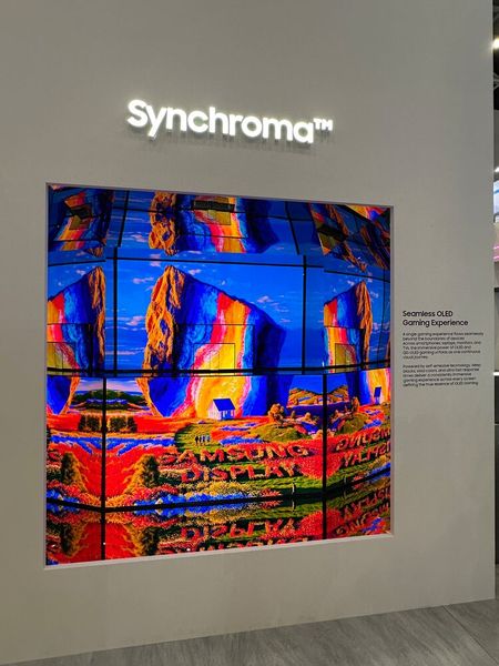 Samsung Seamless OLED war ein Eye-Catcher auf dem Stand. (Bild: Vogel IT-Medien)