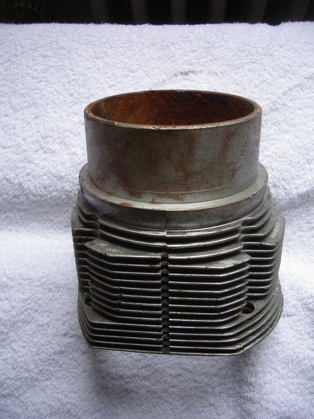 Bild 18: Alter Porsche-Zylinder vor der Entrostung. (Harald Holder)