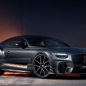 Für den neuen Supersports wirft Bentley das seit dem Generationswechsel für die Baureihe obligatorische Plug-in-Modul kurzerhand wieder über Bord.(Bild:  Bentley)